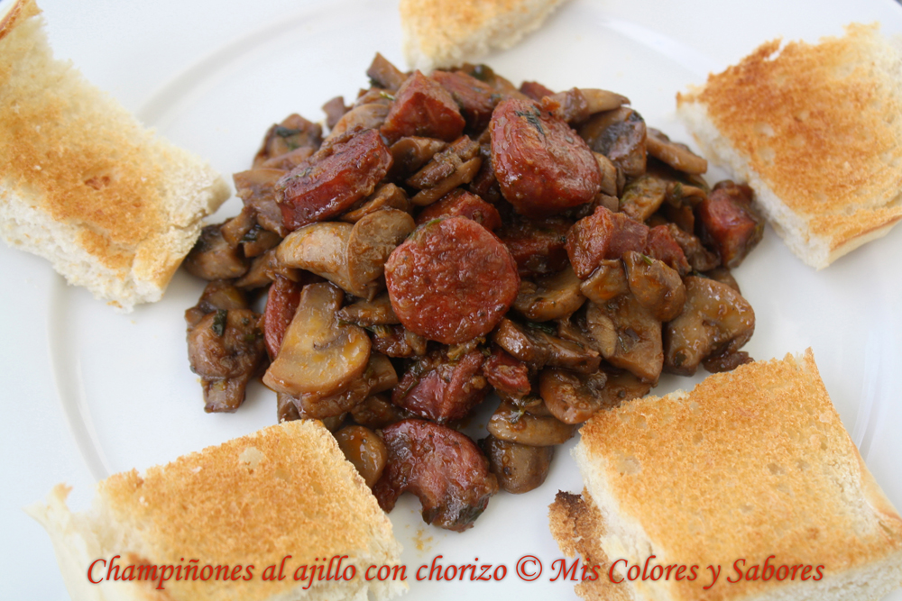 Champiñones al Ajillo con Chorizo