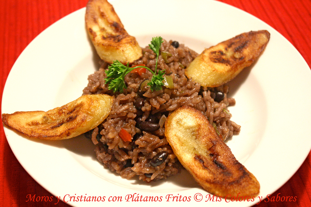 Moros y Cristianos con Plátanos Fritos