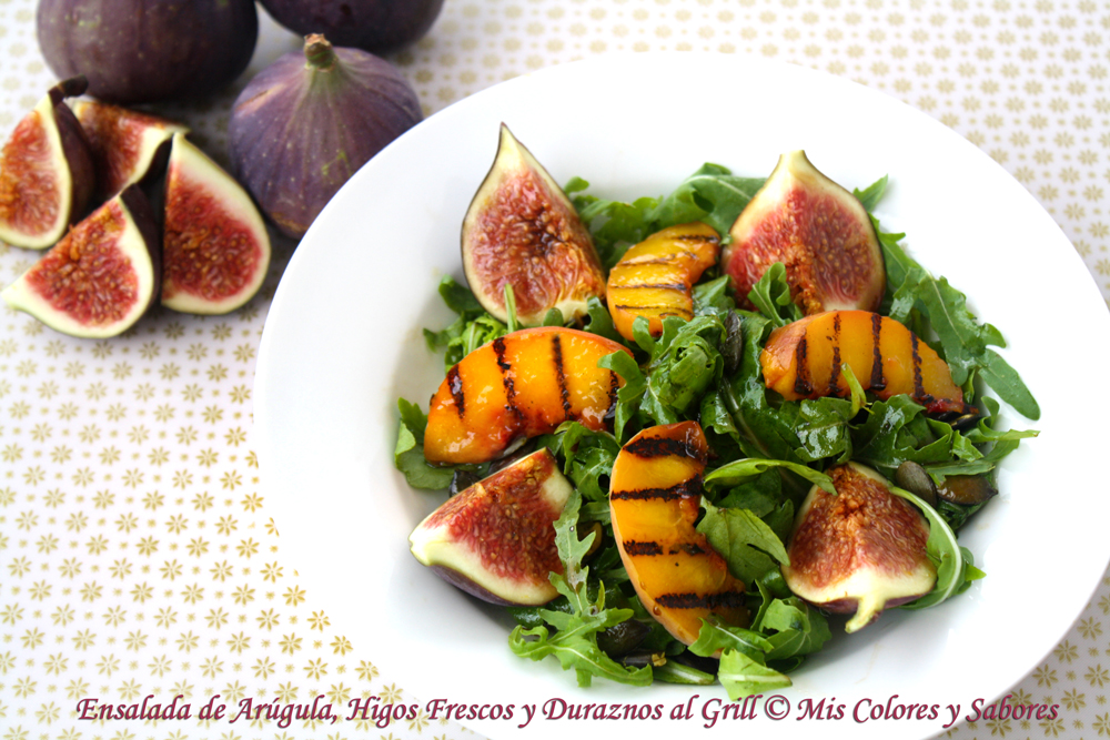 Ensalada de Arúgula, Higos Frescos y Duraznos al Grill