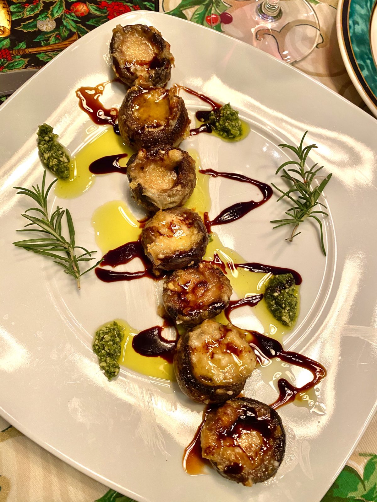 Champiñones rellenos gratinados